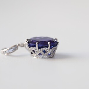 タンザナイト（32.27ct）ダイヤモンドプラチナペンダント　IS2　K06042-H