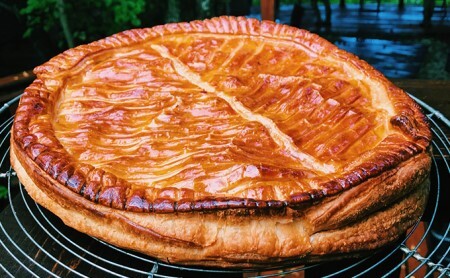 【 定期便 2ヶ月連続お届け 】 紅玉アップルパイ 【冷凍便】 | アップルパイ カントリーキッチンベーカリー