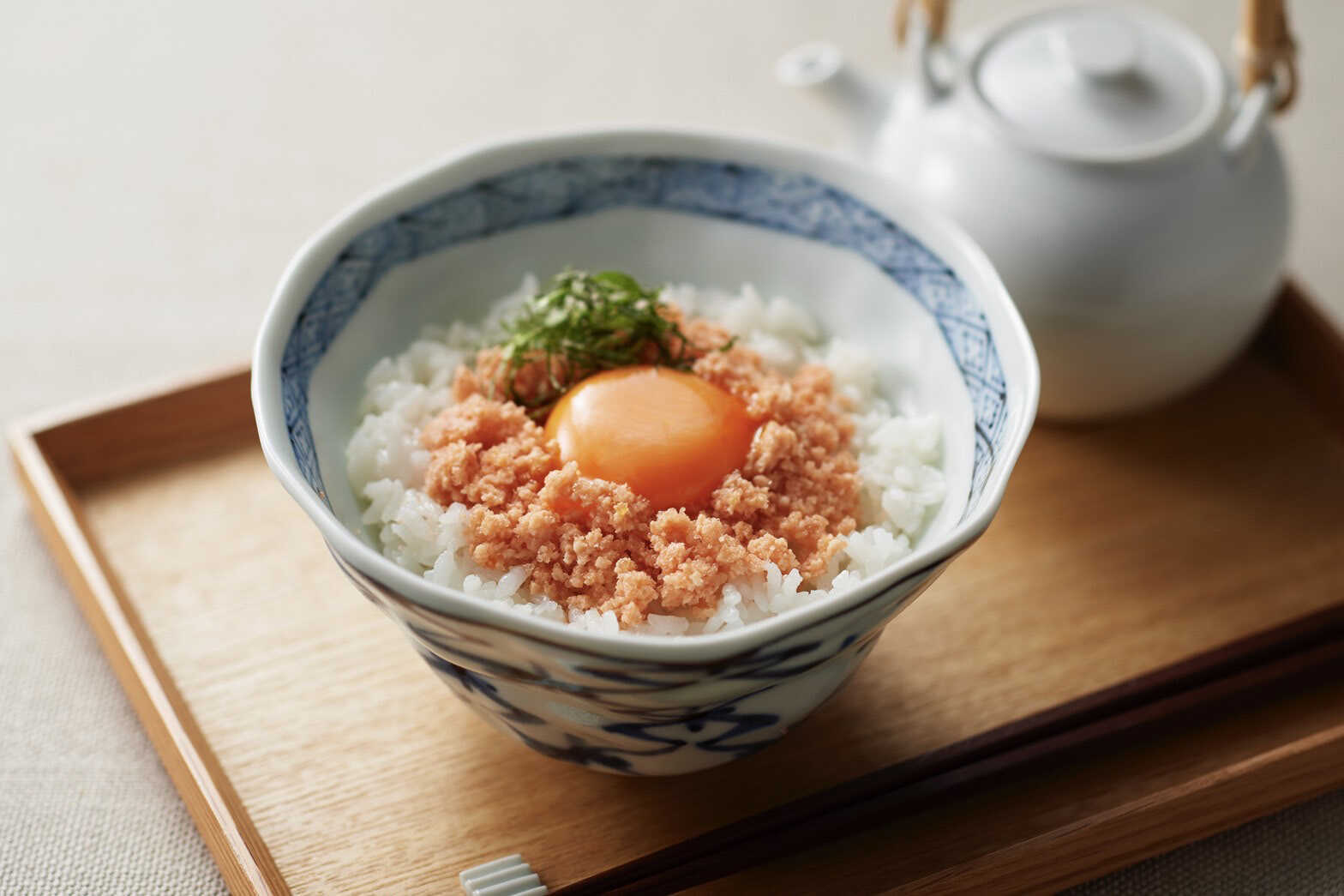 【ふるさと納税】【全3回定期便】博多 鶏明太 300g×3P 業務用 吉富町/株式会社MEAT PLUS[BGAB030] 華味鳥
