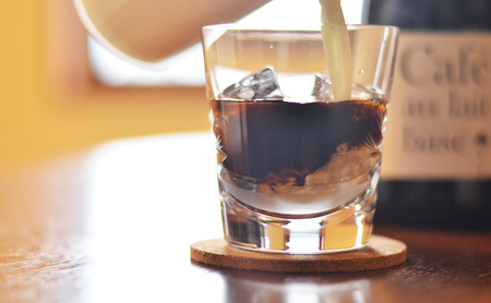 「水の時計」カフェ・オ・レベース 720ml×1本/自家焙煎  カフェオレ コーヒー おすすめ /北山物産「水の時計」/富山県 黒部市 飲料類 名水 伝統製法 芳醇 香り お菓子 カクテル 