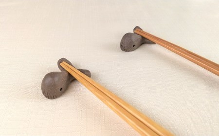 クジラの箸置（焼き締め）2客［1412］
