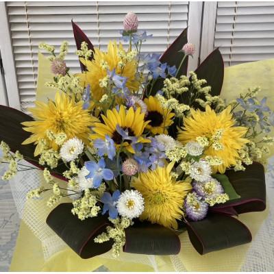 ふるさと納税 小田原市 神奈川県小田原市　季節のお花で幸せを届けます「季節の生花アレンジ」Mサイズ |  | 02