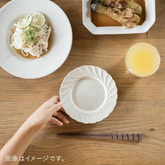 【波佐見焼】輪花丸皿 ミルク色 2枚セット 食器 皿【イロドリ】[KE53] 波佐見焼