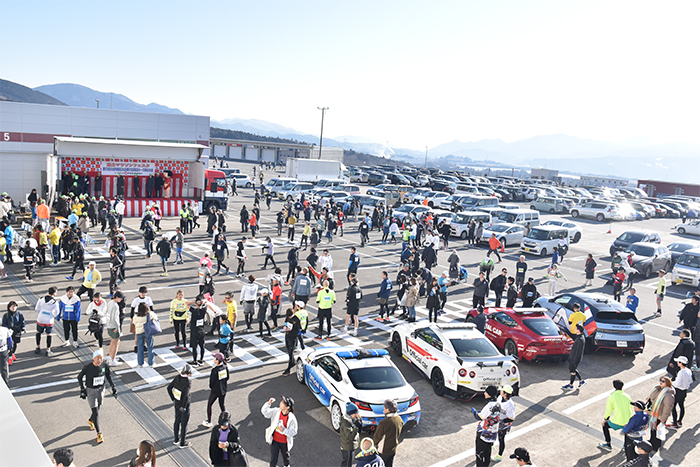 富士マラソンフェスタ レーシングコース （4.5km） ｜ 富士山マラソンフェスタ実行委員 マラソン スポーツ チケット 参加券 富士スピードウェイ 体験 アウトドア