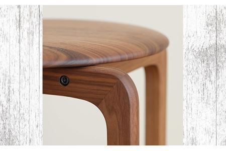 No.610-01 府中市の家具　LISCIO Stool（4本脚）ウォールナット