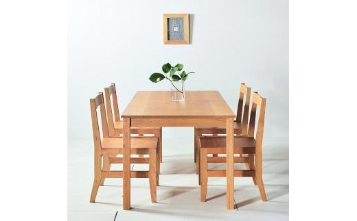 NO1ダイニング5点セット　チェリー無垢材　シンプルでスタンダードな飽きのこないデザイン
