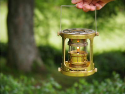 テイストランタン ランタン オイルランタン アウトドア キャンプ キャンプ用品 コンパクト 手のひらサイズ 保温可能 高級感 真鍮ボディ アンティーク調 千葉県 成田市