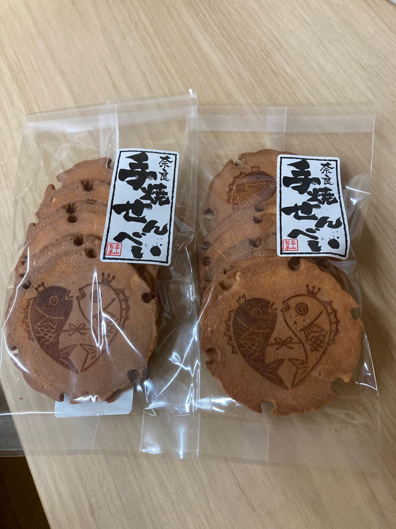 
                  お祝い事にめで鯛せんべい 1袋6枚入り×8袋 畠山製菓 奈良県 奈良市 なら 8-020
                
