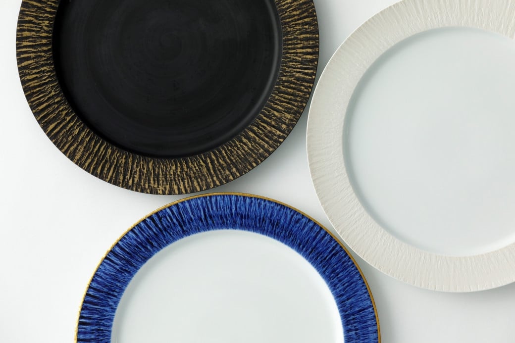 同シリーズに、青藍地縁金、雲母銀彩がございます