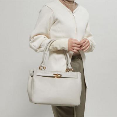 ふるさと納税 御代田町 【濱野皮革工藝 HAMANO バッグ】シューカペラ ハンドバッグ(ライトグレージュ) |  | 03