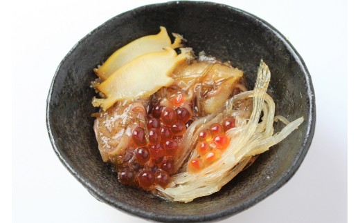 いくら【陸前逸品】 吟撰いくら ＆ 逸品三昧松前漬け 各2個セット 【 小分け パック 個包装 イクラ イクラの醤油漬け 松前漬け あわび ふかひれ 酒の肴 岩手 陸前高田市 】 RT1095