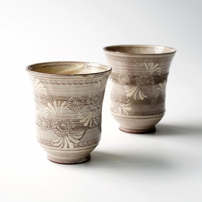 【ふるさと納税】【たち吉】京三島 夫婦湯呑（桐）｜京都 湯呑 陶芸品 人気 おすすめ［ 京都 老舗 創作 焼物 陶器 人気 おすすめ 工芸品 陶芸品 生活雑貨 プレゼント ギフト 贈答 お取り寄せ 通販 送料無料 ふるさと納税 ］