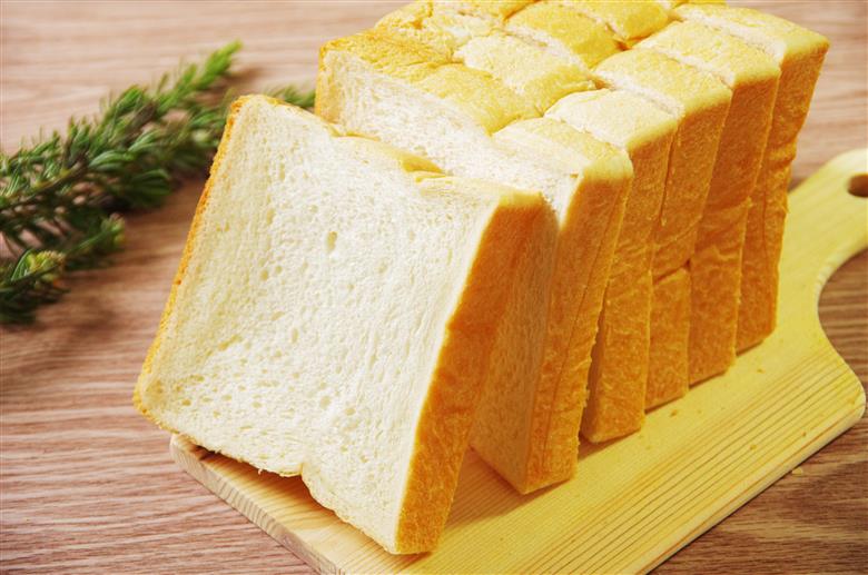 【室戸海洋深層水仕込み】食パンバラエティセット年６回定期便  食パン ぱん 朝食 ギフト 定期便 人気 食事パン おやつ レーズン ぶどう ドライフルーツ かぼちゃ あんこ セット バラエティ