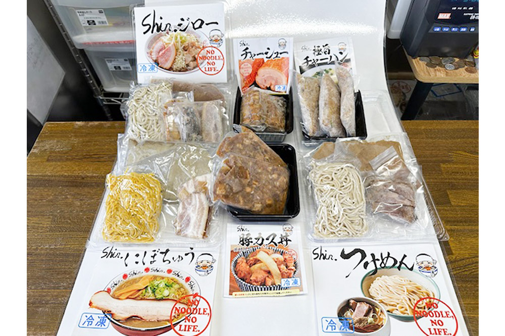 shin. フルセット つけ麺＆にぼちゅう＆shin.ジロー＆チャーシュー＆炒飯＆豚カス丼の具