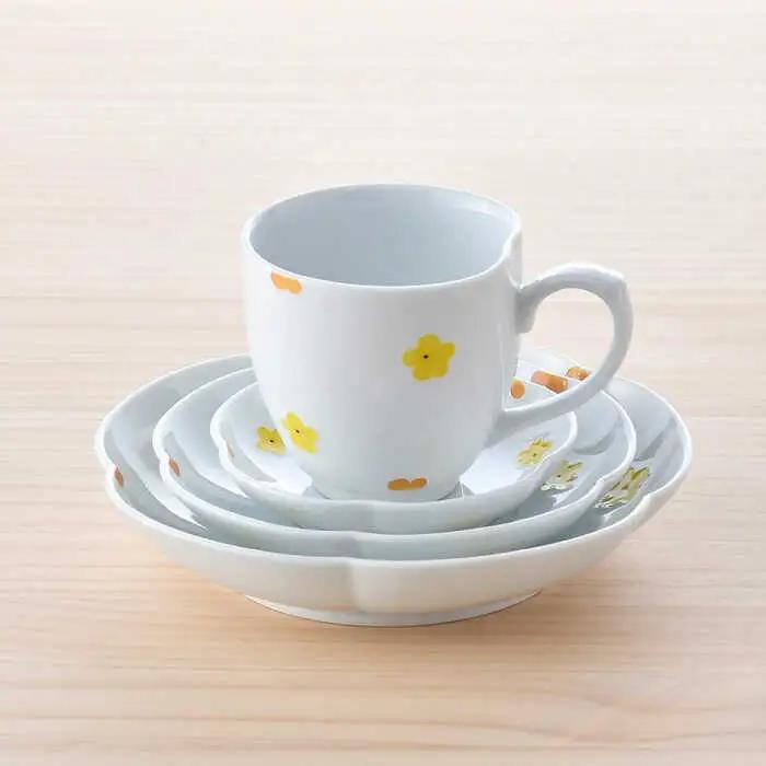 【波佐見焼】花★花 プレート 大・中・小 ミニ マグカップ 4点セット （黄色） 食器 皿【松幸陶芸】[HB54] 波佐見焼