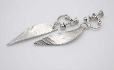 【高岡銅器】イヤリング　葉