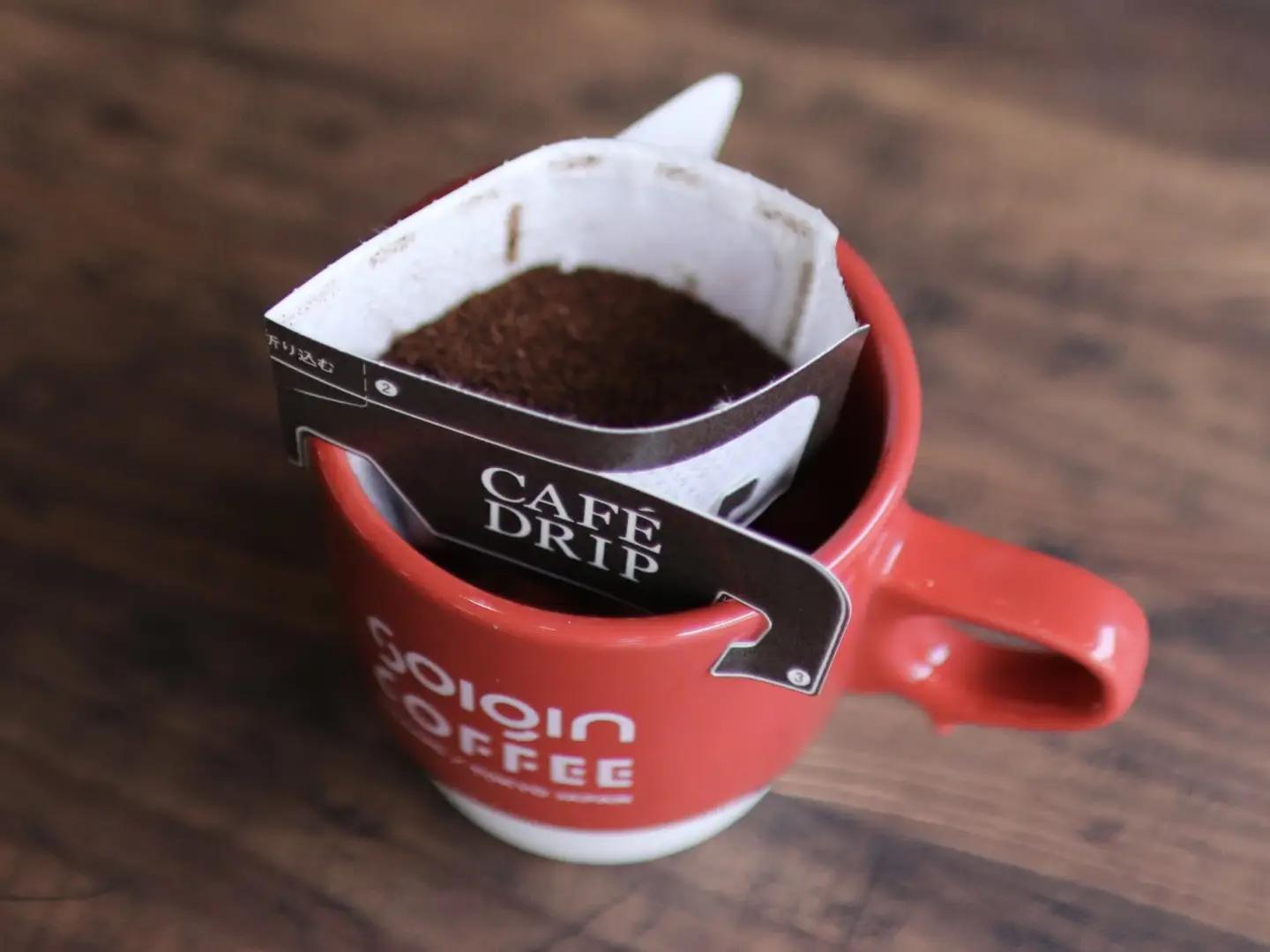 【波佐見焼】SOIGIN COFFEE　ロゴ入りスタッキングマグカップ（レッド）＋ドリップバッグ5個