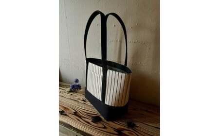 【2026年6月上旬発送開始】【 AKIRA オリジナル】【マツコの知らない世界 で紹介されました！】 中型レディストートバッグ ショルダータイプ ストライプ×濃紺デニム 軽量 軽い 日本製 キャンバ