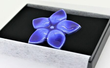 【美濃焼】 ききょう ブローチ クリップ 瑞浪市 / TILEmade タイル アクセサリー ハンドメイド [AZCD017]