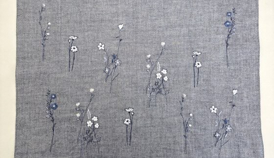 ストール フラワー柄 刺繍ストール オーガニックコットン ( デニム ) レディース 日本製 | おしゃれ シンプル マフラー プレゼントギフト 母の日 新潟県 五泉市 有限会社田中刺繍