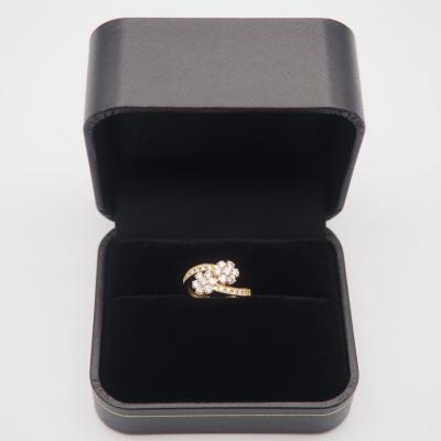 ふるさと納税 甲府市 K18 1.0ct フラワーダイヤモンド リング　HR-009617 |  | 03