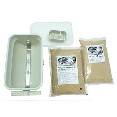ふるさと納税 長野県 ハンドルかき混ぜ式ぬか漬け器「ぬか楽アルファ」+熟成ぬか床1.3kgと補充ぬか500gのセット