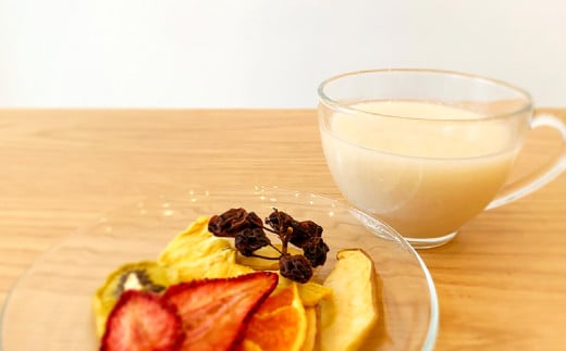 ドライフルーツは、そのままお召し上がるのはもちろんのこと、甘酒に入れれば美容や健康、ダイエットにもより一層の効果が期待されます。
