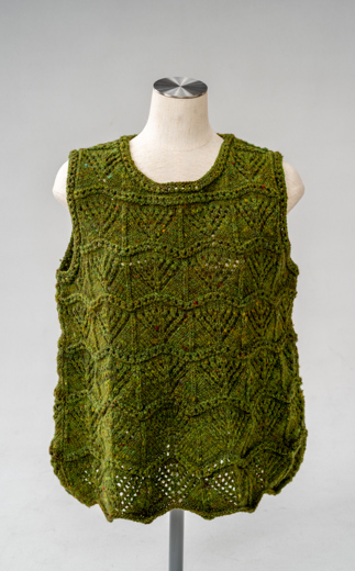 【北海道士別市】士別産羊毛　サフォーク手つむぎ手編みベスト【1点】