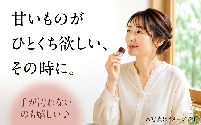 手のひらサイズの小城羊羹。甘いものが一口ほしい時や手土産にどうぞ♪
