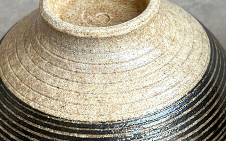 【瀬戸焼】 Komasujibori こま筋彫 飯椀 2個 (黒) 【カネ三商店】 / 食器 茶碗 ご飯茶碗 ギフト / 瀬戸市[BBDD038]