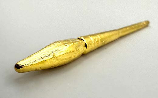 FYN5-026 西川町 工芸品 純金(K24) 月山筆 9.2g 純金 金金 金 24金 K24 K ゴールド 日本製 ハンドメイド 手作り 置物 オブジェ 貴金属 ジュエリー 贈答 贈り物 ギフト