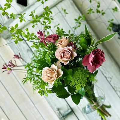 ふるさと納税 酒田市 【発送月固定定期便】カビンに飾る緑と枝物と花「LIVING FLOWER12」空間装飾に! 全12回 |  | 01
