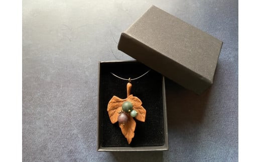 化粧箱に入れてお送りいたします