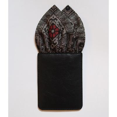 ふるさと納税 奄美市 本場大島紬ポケットチーフ　龍郷柄2(赤)ツーピークスタイプ |  | 01