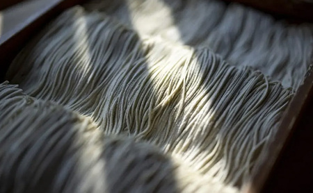 信州戸隠そばの実　干そば（4束箱入れ）　乾麺 乾めん 蕎麦 麺類 信州 土産 贈り物 ギフト 贈答 戸隠蕎麦 長野