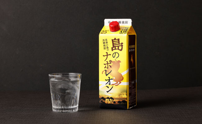 【鹿児島県天城町】 本格黒糖焼酎 島のナポレオン 900ml×3本セット 合計2.7L ( 紙パック ) 黒糖 焼酎