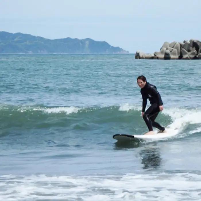 【SLOF SURF DESIGNS】鴨川発！SLOFのサーフレッスン ２時間１名様　[0030-0089]