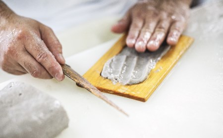 じゃこ天 15枚 井上蒲鉾本舗 手押しじゃこ天 小魚 すり身 練り物 冷蔵 惣菜 フライ おでん 具 出汁 だし 小分け 酒 おつまみ 肴 魚肉 水産 加工品 特産品 郷土料理 国産 愛媛 宇和島 C