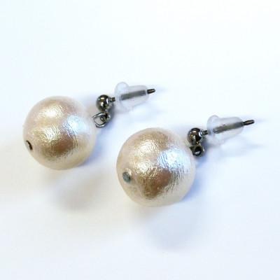 ふるさと納税 和泉市 コットンパールピアス(12mm・アイボリー)