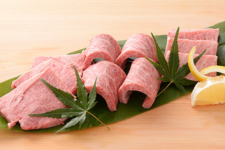 【最高級】飛騨牛 肩ロース焼肉 700g【39-8】