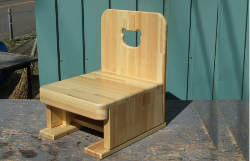 手作り木製 幼児用いす（3段階高さ変更可）