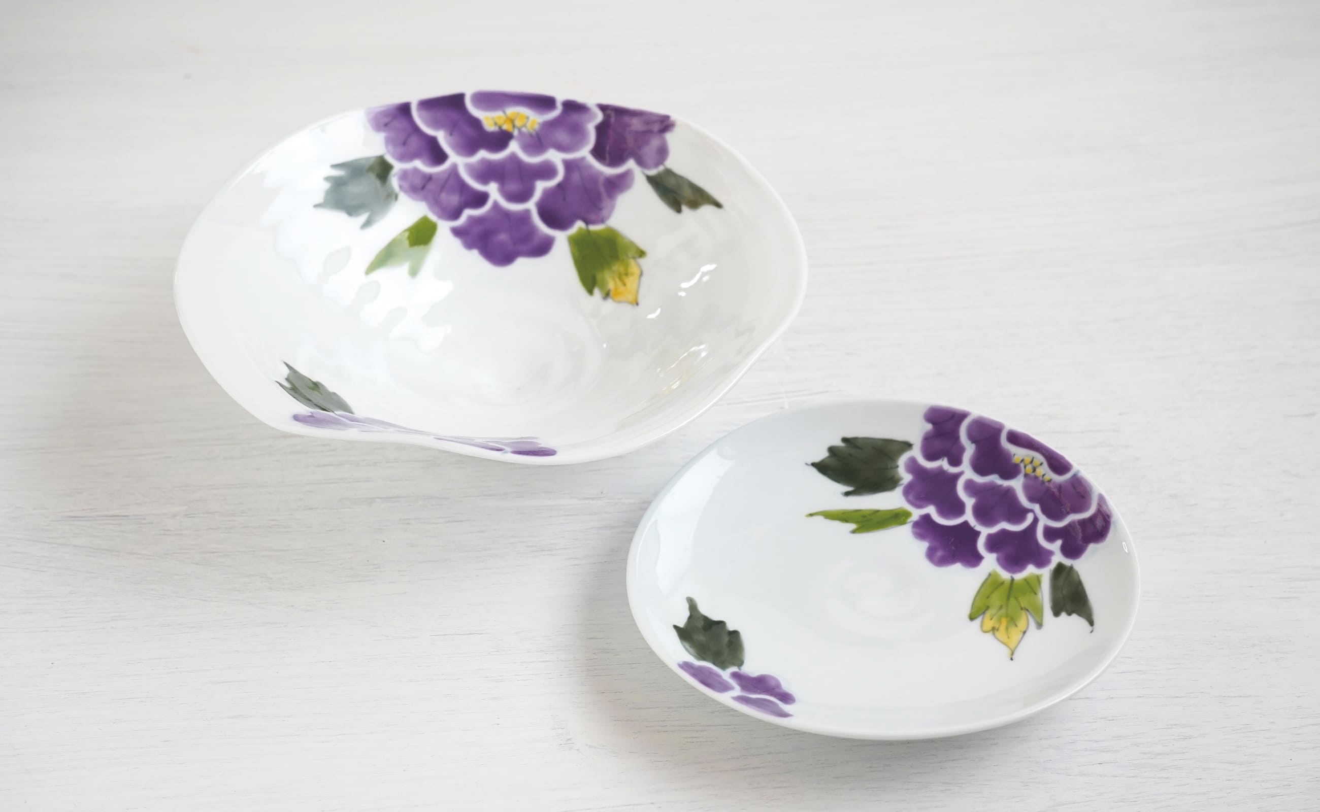 【ふるさと納税】有田焼 紫牡丹 手なぶり平菓子鉢 銘々皿セット【泰山】紫 むらさき 小鉢 取り皿 サラダ パスタ 器 食器 牡丹 ぼたん ギフト 贈答 A50-323