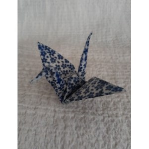 陶器　折り鶴　1羽_雑貨・日用品  家具・インテリア   装飾品・工芸品  陶器・漆器 _【1283706】