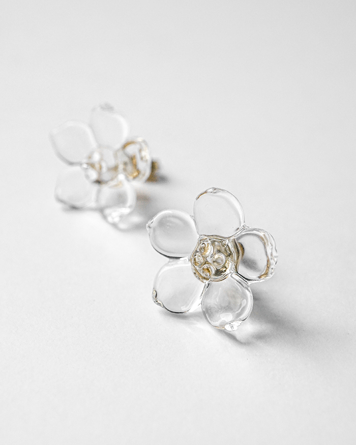 HARIO ピアス フラワー［HAP-F-004］ ※離島への配送不可｜耐熱 ガラス アクセサリー ハリオ ランプワークファクトリー 職人 繊細 フォーマル カジュアル きれいめ おしゃれ 20代 3