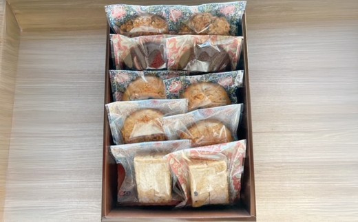 クッキー＆ショートブレッド詰め合わせセット10個入り  | 手作り 焼き菓子 ギフト 国産小麦 平飼い卵 使用 オートミール レーズン チョコチップ くるみ ダブルチョコ 紅茶 ショートブレッド 甘露醤油 大きめ 食べ応え 満足感 かわいいパッケージ プレゼント 焼き菓子セット 素材 こだわり お菓子 安心　おやつ 体に優しい 埼玉県 宮代町