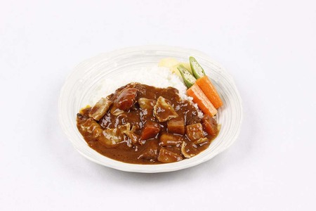 レンジでチン！金の桜黒豚 6食入り「スパイシー カレー 1.2kg（200g×6袋）」 常温保存 国産 の レトルト カレー  袋のまま レンチン お手軽  おとも【A-1122H】