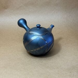 徳太作　15号黒長丸銀彩急須　9-121｜陶器 やきもの 焼き物 手作り 職人 丸よ小泉 愛知県 常滑市