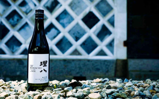 【10個限定】【2026年2月初旬以降順次発送】日本酒 理八 The RIHACHI 純米吟醸 酵母901号 720ml(化粧箱入り) お酒 アルコール 純米吟醸酒 720ml 4合瓶 化粧箱入り 箱
