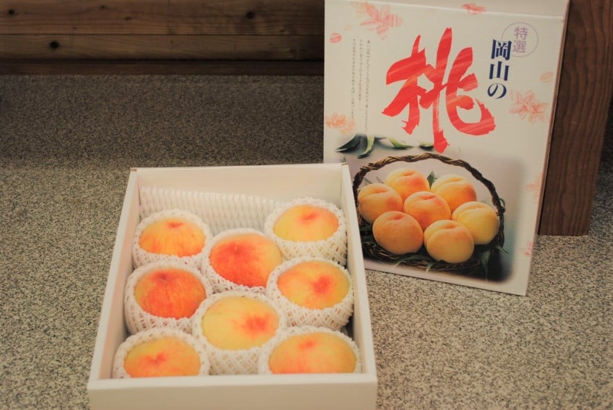 丁寧に梱包してお届けします。(桃の種類・箱は変わる場合もあります。)