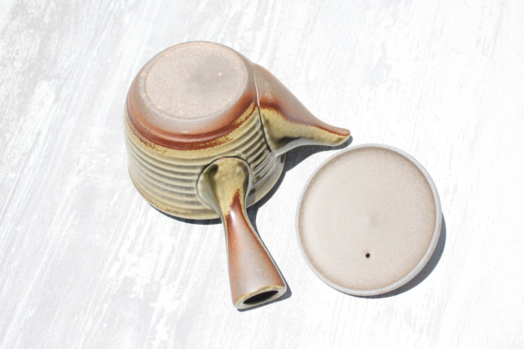 常滑焼　盛正窯　伊羅保急須　セラメッシュ（陶製茶こし）| 常滑焼 急須 シンプルデザイン おしゃれ 焼き物 特産品 贈り物 プレゼント とこ販 茶器 和食器 陶器 陶磁器 ティーポット キッチン用品 